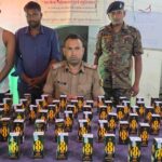 बंजरिया के झरिया बाजार में अंग्रेजी शराब के साथ गिरफ्तार किए गए दो शराब तस्करों के मामले में पुलिस कार्रवाई।
