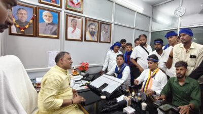 बहुजन आर्मी का राज्य अनुसूचित जाति आयोग पर प्रदर्शन, 7 सूत्री ज्ञापन सौंपा; 24 घंटे में कार्रवाई का आश्वासन