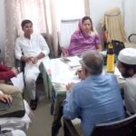 आदापुर प्रखंड कार्यालय में 15 अगस्त की तैयारियों को लेकर आयोजित बैठक में मौजूद प्रमुख सोनी देवी एवं विभिन्न विभागों के अधिकारी।
