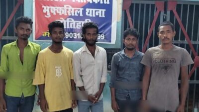 ट्रैक्टर चोरी के संदेह में युवक को पोल और ट्रैक्टर से बांधकर पीटा, पूर्वी चंपारण में 5 आरोपी गिरफ्तार