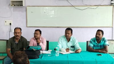 रक्सौल में बीईओ का निर्देश: आधार विहीन छात्रों का जल्द बने आधार, शत-प्रतिशत तैयार हो APAAR ID