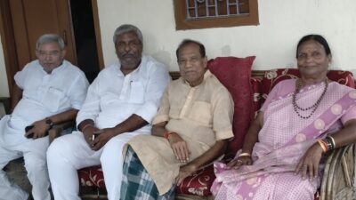रमा देवी के पैतृक घर में चोरी के बाद मौके पर पहुंचीं पूर्व सांसद रमा देवी