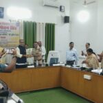 मोतिहारी सड़क सुरक्षा समिति की बैठक में सांसद राधामोहन सिंह