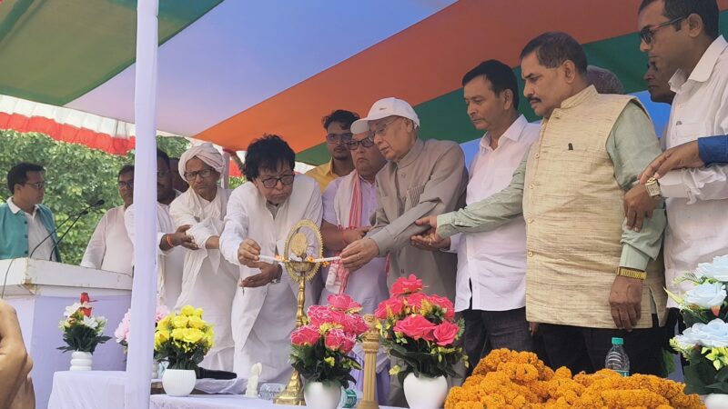 जगदेव बाबू के 52वें शहादत दिवस कार्यक्रम में उपस्थित अतिथि और पत्रकार